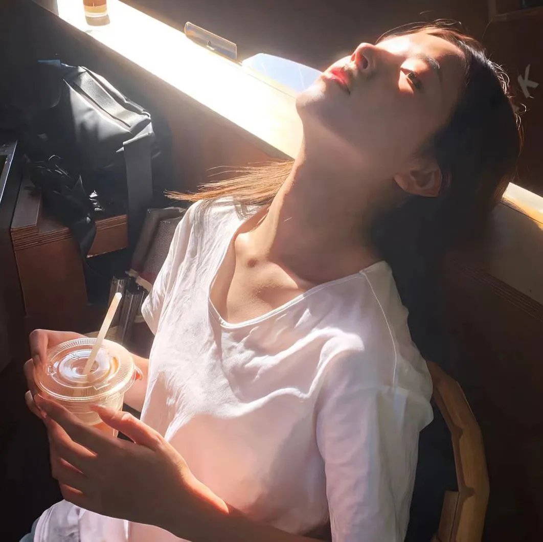 苏亚梦游仙境